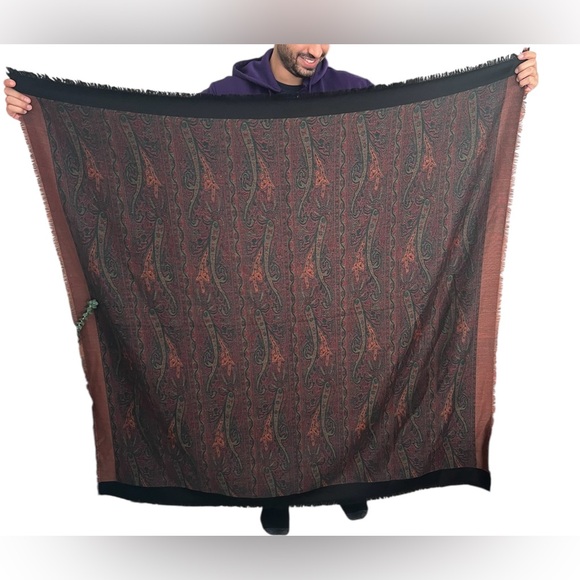 VALENTINO GARAVANI Paisley Print Fringe Large Shawl - Picture 3 of 13